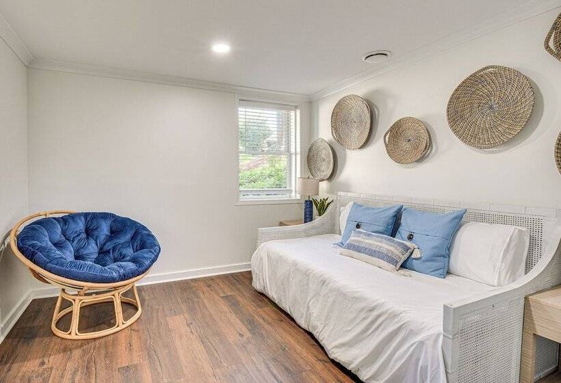 Waterfront Gainesville Home W/ Private Boat Dock!