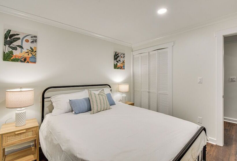 Waterfront Gainesville Home W/ Private Boat Dock!