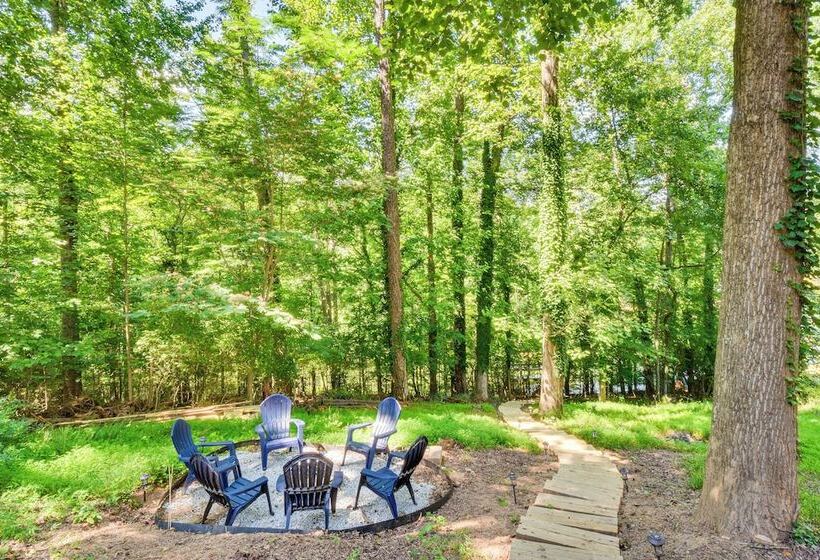 Waterfront Gainesville Home W/ Private Boat Dock!