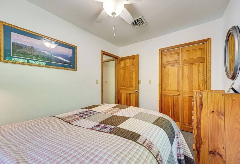 Waterfront Lake George Lodge W/ Boat Dock & Lift!