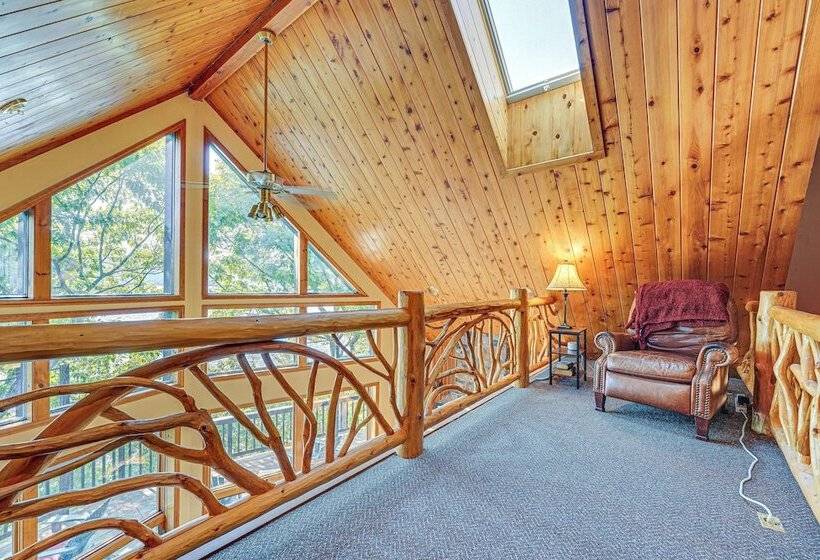 Waterfront Lake George Lodge W/ Boat Dock & Lift!