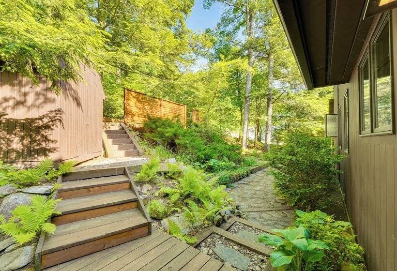 Waterfront Lake George Lodge W/ Boat Dock & Lift!