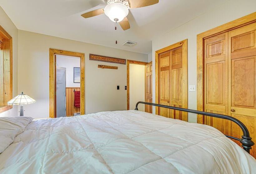 Waterfront Lake George Lodge W/ Boat Dock & Lift!