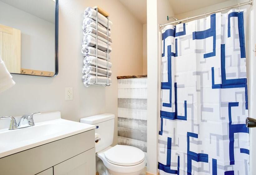 Waterfront Wisconsin Cabin: Private Dock, Grill