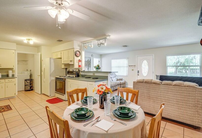 Welcoming Bartow Home Near Family Attractions!