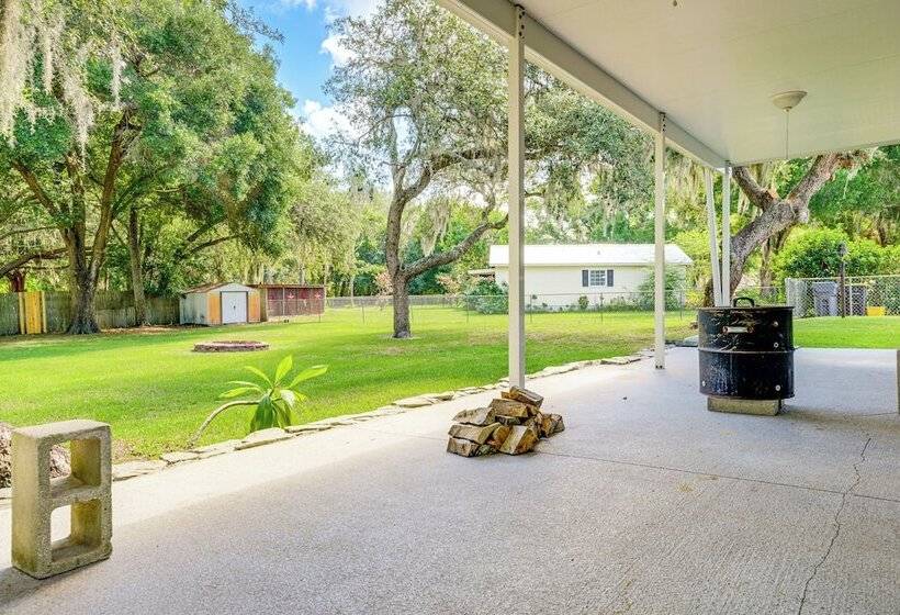 Welcoming Bartow Home Near Family Attractions!