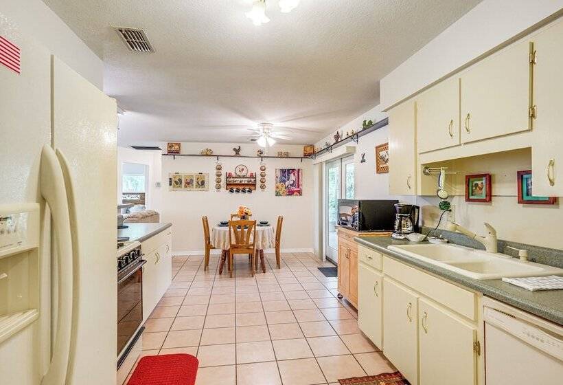 Welcoming Bartow Home Near Family Attractions!