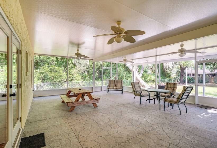 Welcoming Bartow Home Near Family Attractions!