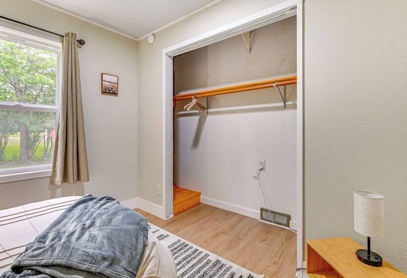 Arkdale Home W/ Fire Pit, 1 Mi To Castle Rock Lake