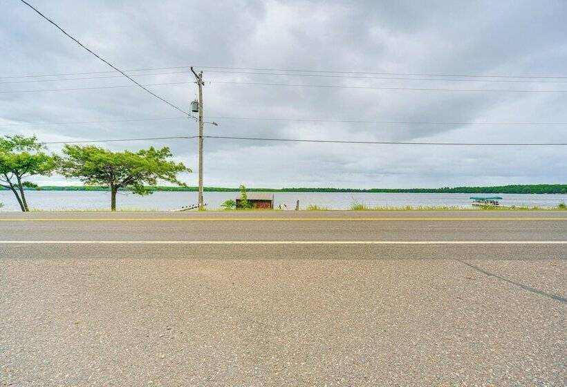 Wisconsin Lakeside Cottage W/ Deck, Views