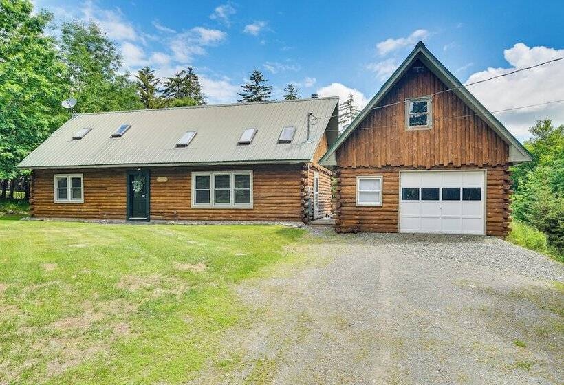 Woodsy Beaver Cove Cabin W/ Deck & Fire Pit!