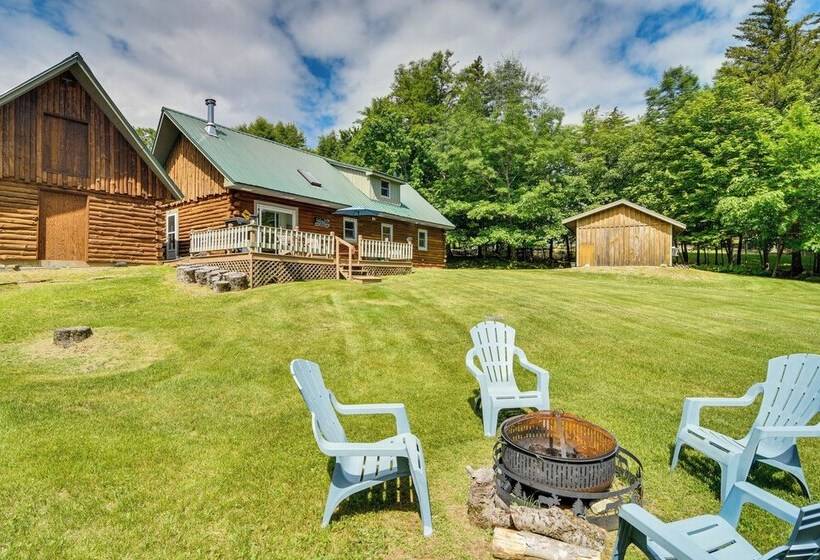 Woodsy Beaver Cove Cabin W/ Deck & Fire Pit!