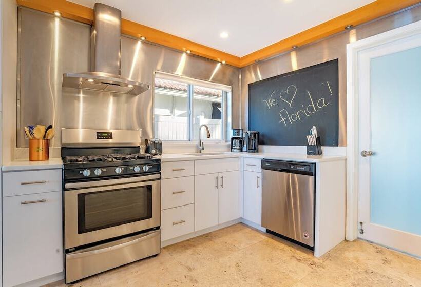 Beach Haven By Avantstay Pool + Ocean Views Steps From The Beach