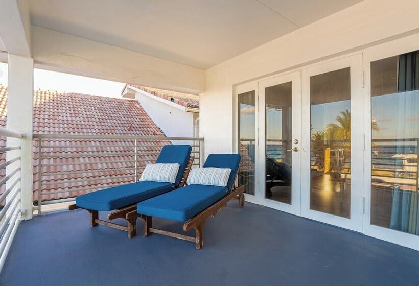 Beach Haven By Avantstay Pool + Ocean Views Steps From The Beach