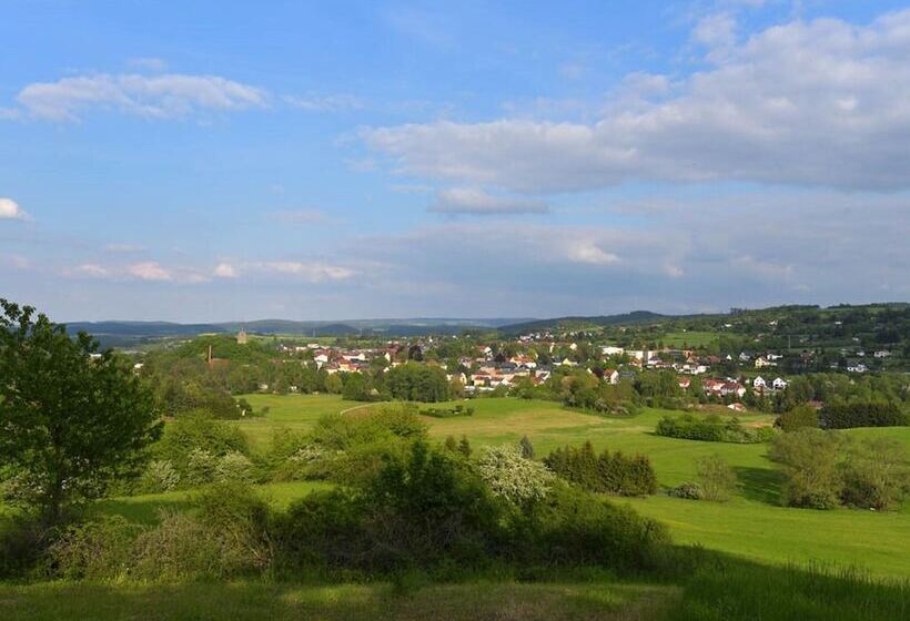 Beautiful Querbach Hut With Spring Water