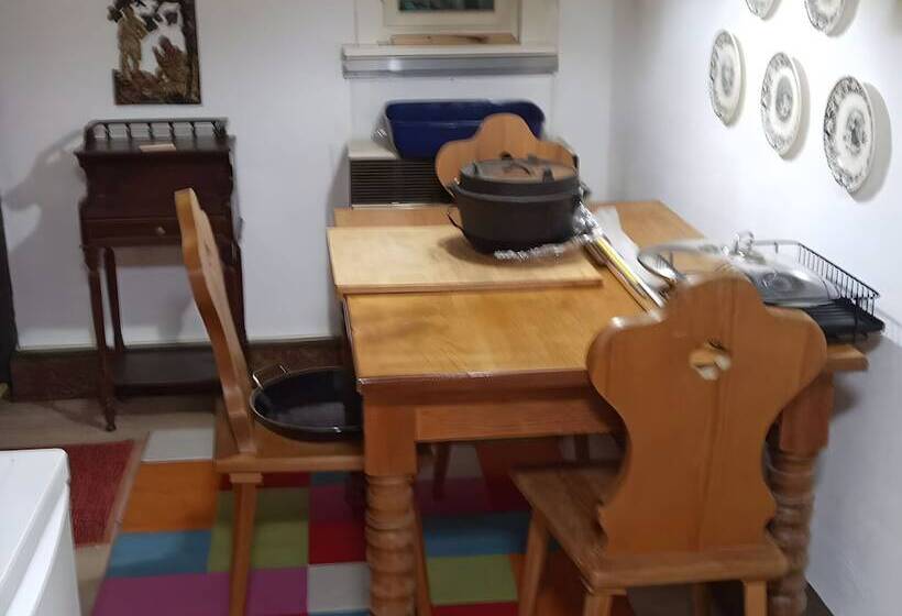 Beautiful Querbach Hut With Spring Water