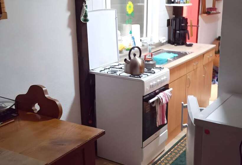 Beautiful Querbach Hut With Spring Water