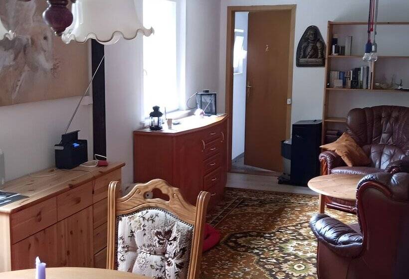 Beautiful Querbach Hut With Spring Water