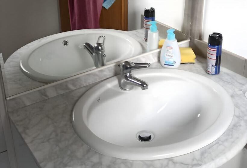 Beautiful Querbach Hut With Spring Water