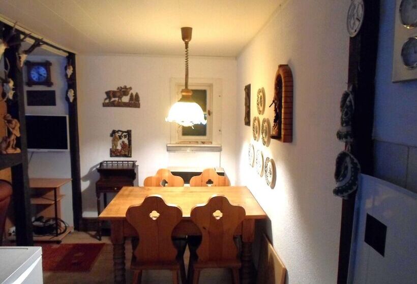 Beautiful Querbach Hut With Spring Water