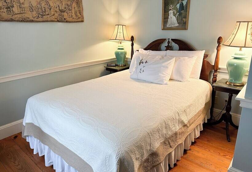 Bed and Breakfast The Black Walnut Inn