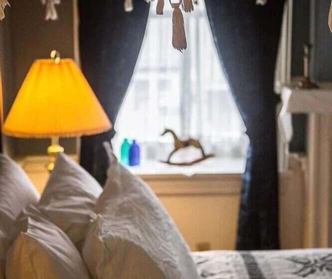 ベッドアンドブレックファースト The Black Walnut Inn