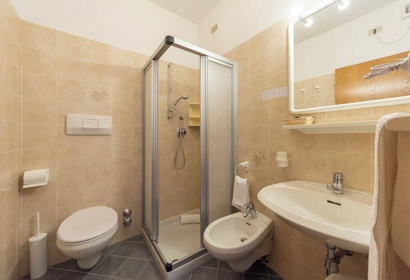 צימר Kyrr Smart Mountain Retreat