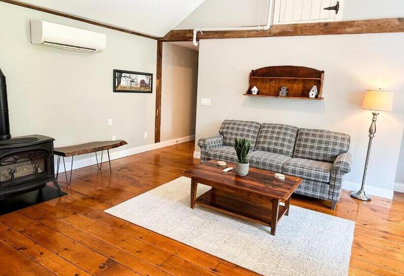 ベッドアンドブレックファースト The Black Walnut Inn