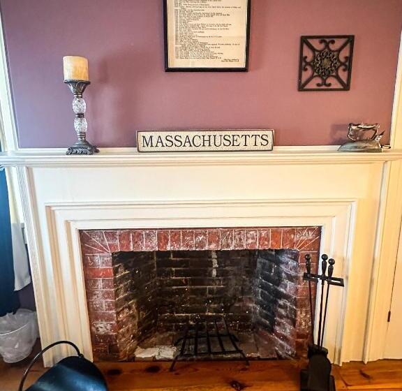 住宿加早餐 The Black Walnut Inn