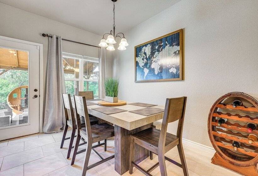 Canyon Lake Home W/ Private Pool, Hot Tub & Sauna!