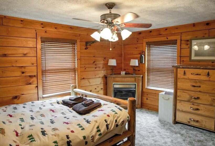 Deer Haven Cabin By Avantstay Waterfront Dock + Firepit