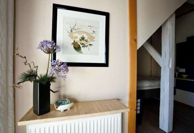 Den Japanske Have B & B