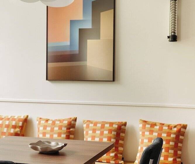 Edgar Suites Montrouge