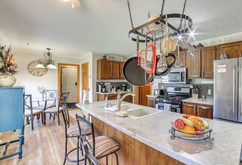 Family Friendly Gladstone Home Near Lake Michigan!