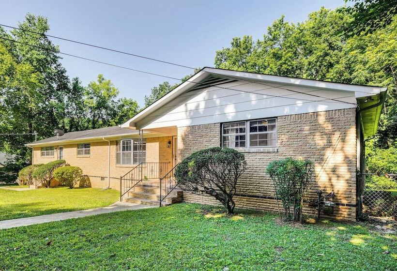 Family Friendly Huntsville Home W/ Spacious Yard