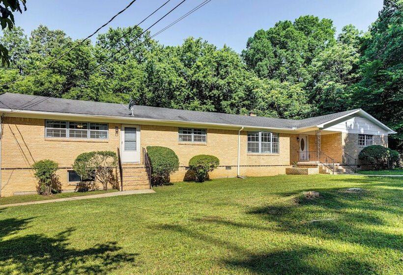 Family Friendly Huntsville Home W/ Spacious Yard