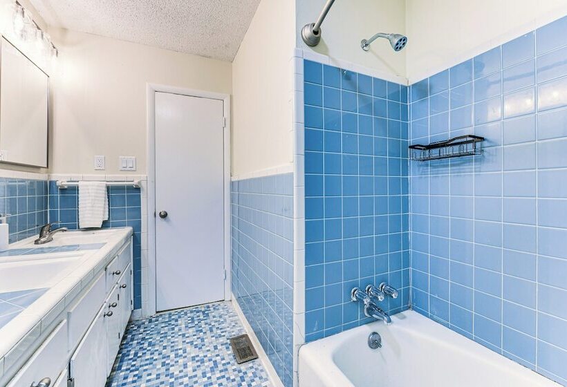 Family Friendly Huntsville Home W/ Spacious Yard