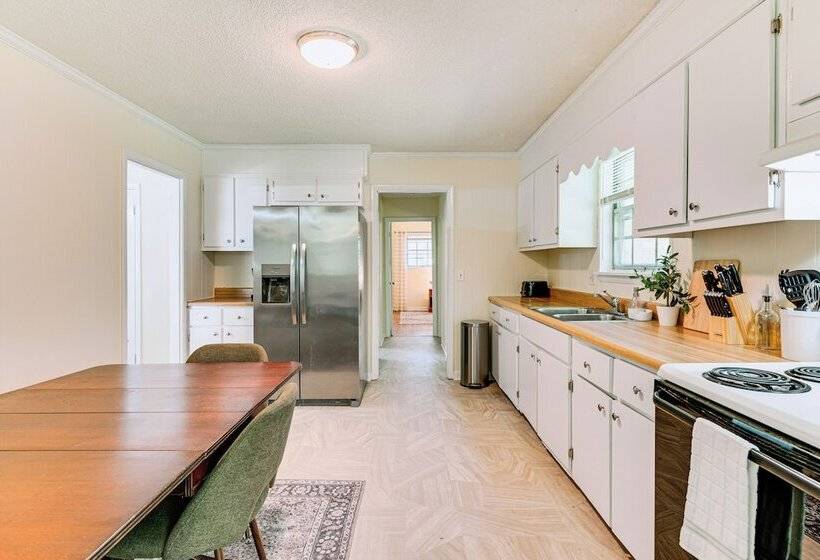 Family Friendly Huntsville Home W/ Spacious Yard