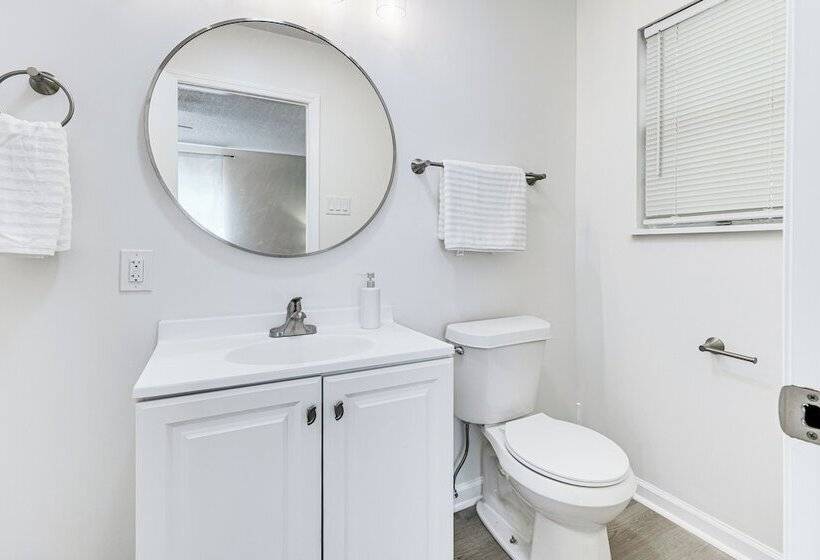 Family Friendly Huntsville Home W/ Spacious Yard