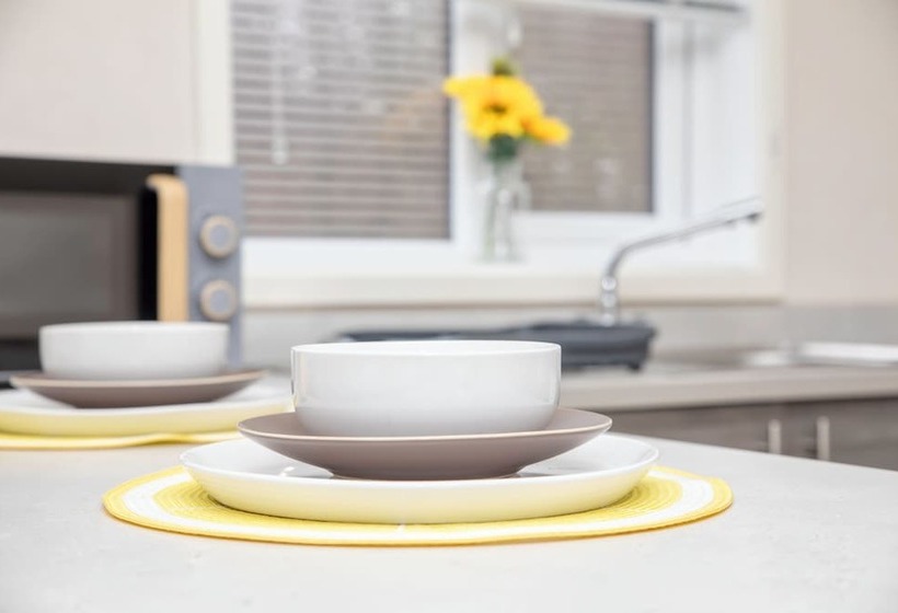 Family Luxury Cabin Retreat With Hot Tub