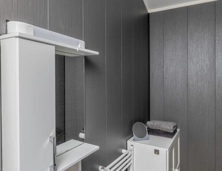 Family Luxury Cabin Retreat With Hot Tub