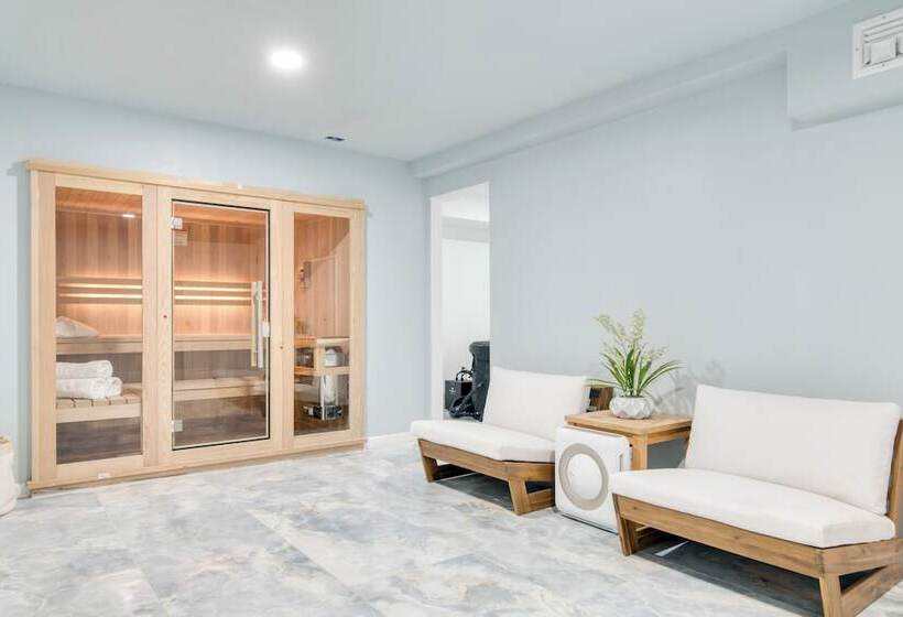 Game Farm Villa By Avantstay 10bdr, Private Pond, Spa, Pool Family Friendly