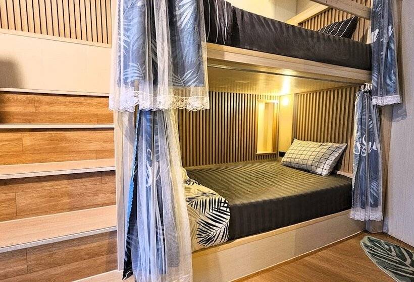 Hideout Hostel