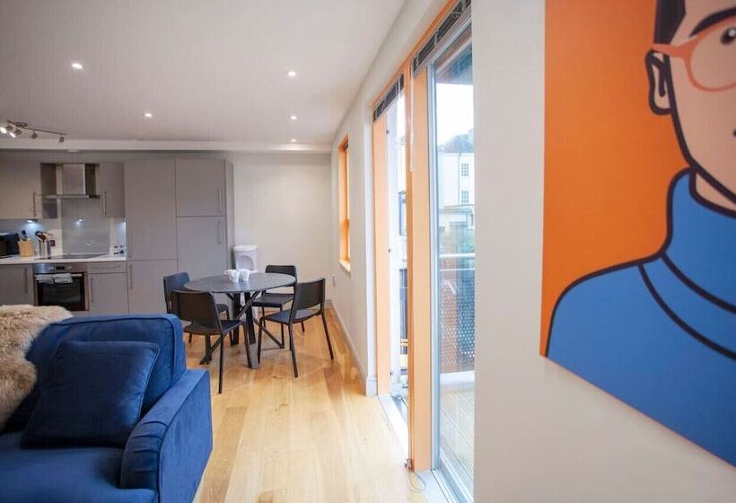 Higgihaus Cabot Mews Apart