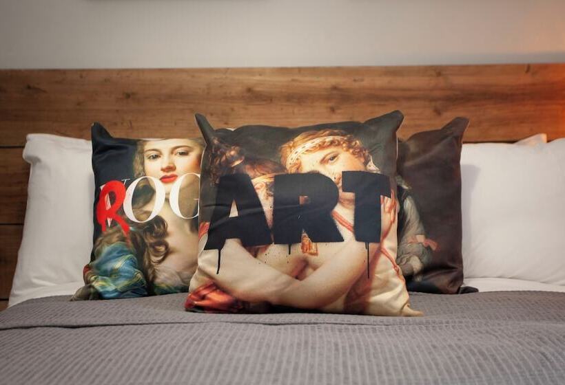 Higgihaus Cabot Mews Apart