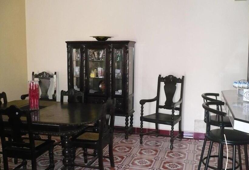 Hostal Paradisus