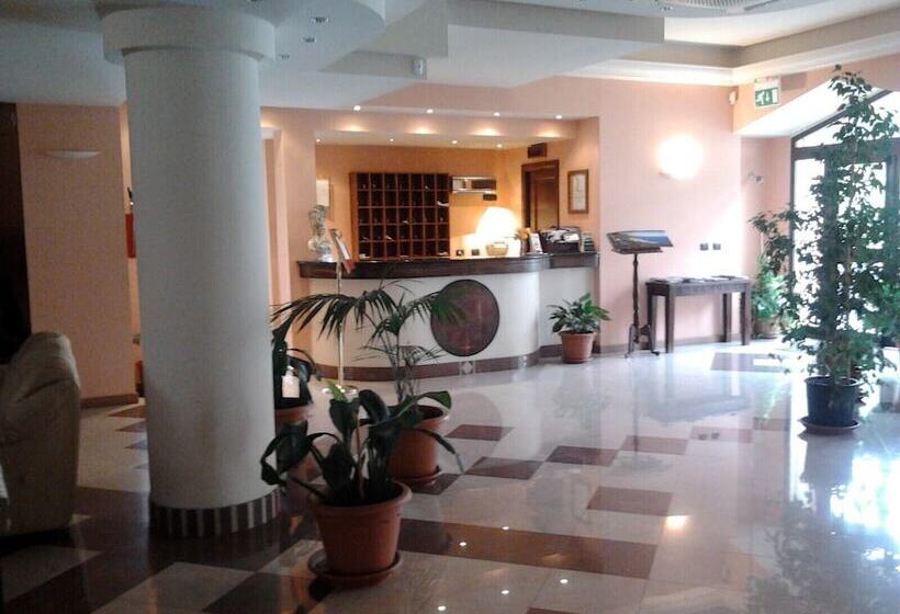 Отель Athena Palace