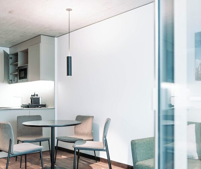 ホテル Blackhome City South Innsbruck