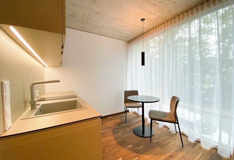 ホテル Blackhome City South Innsbruck