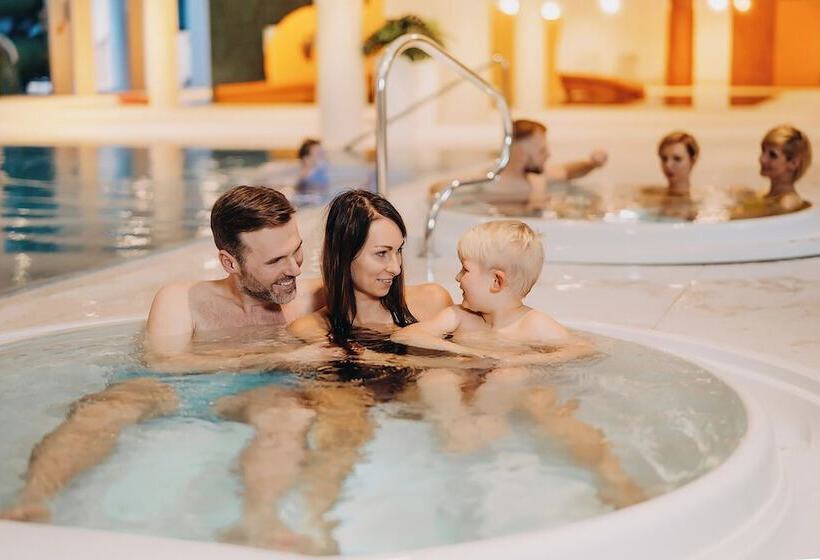 هتل Crystal Mountain